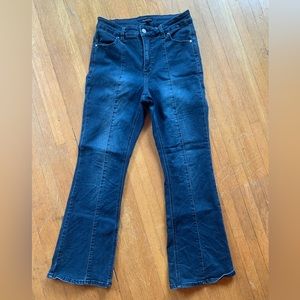 Universal Standard Mariah Front Seam Bootcut Stretch Denim Jeans Size 8 EUC